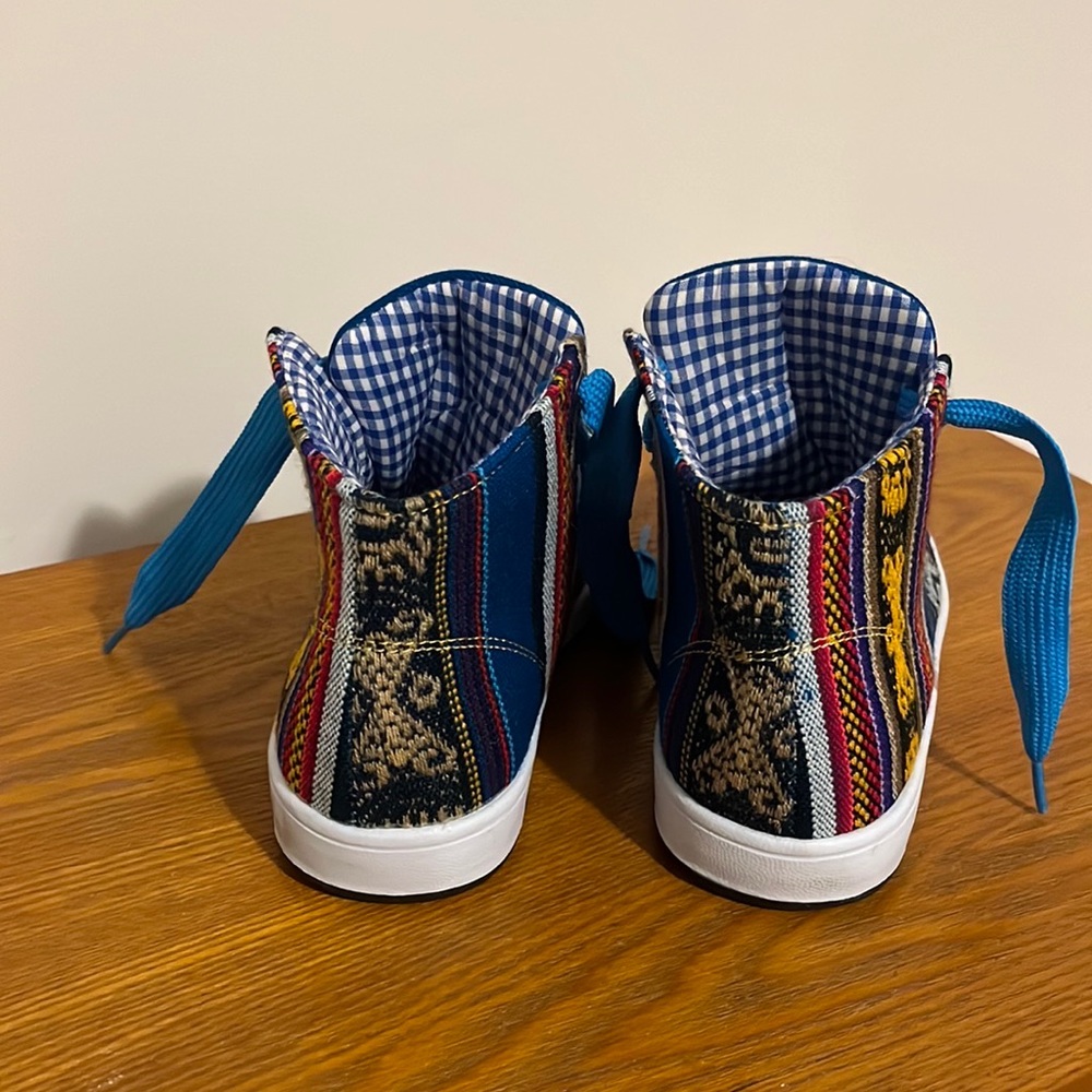 Custom Peruvian Sneakers - Picture 3 of 5